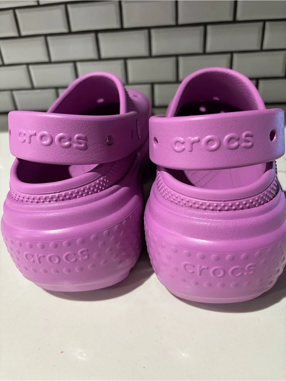 CROCS Stomp Platform Clogs, LIKE NEW in Bright Purple/Pink, Men’s 8/Women’s 10